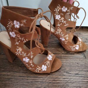 Tan Floral Lace up Sandals (never worn)